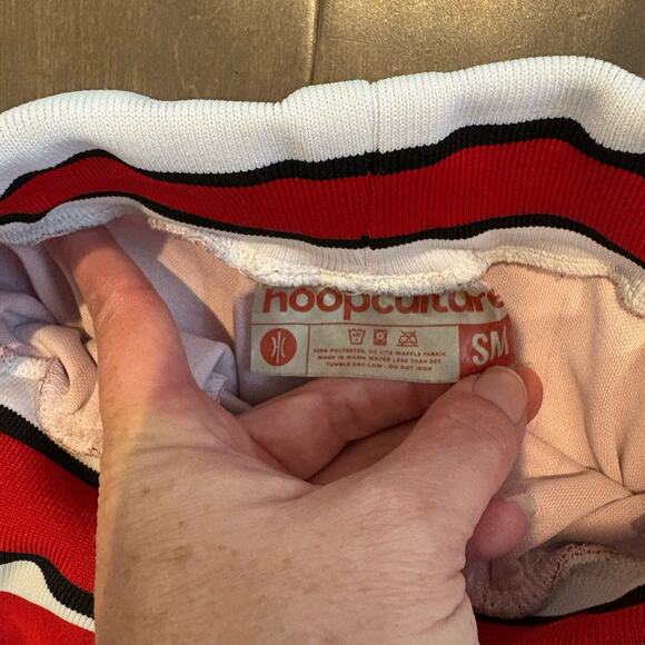 Hoop Culture Basketball Shorts Men Small Red Mesh 7” Inseam - Picture 2 of 16